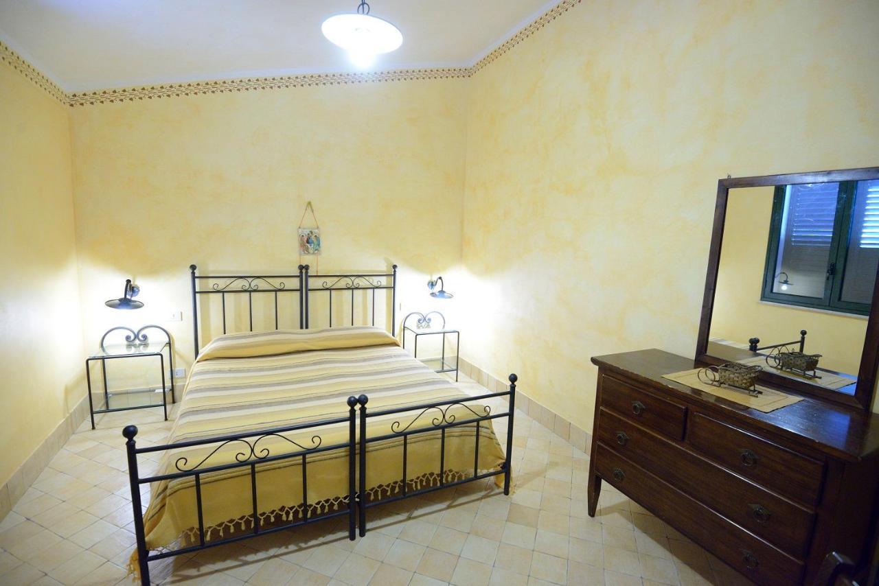 Duca Di Castelmonte Villa ตราปานี ภายนอก รูปภาพ