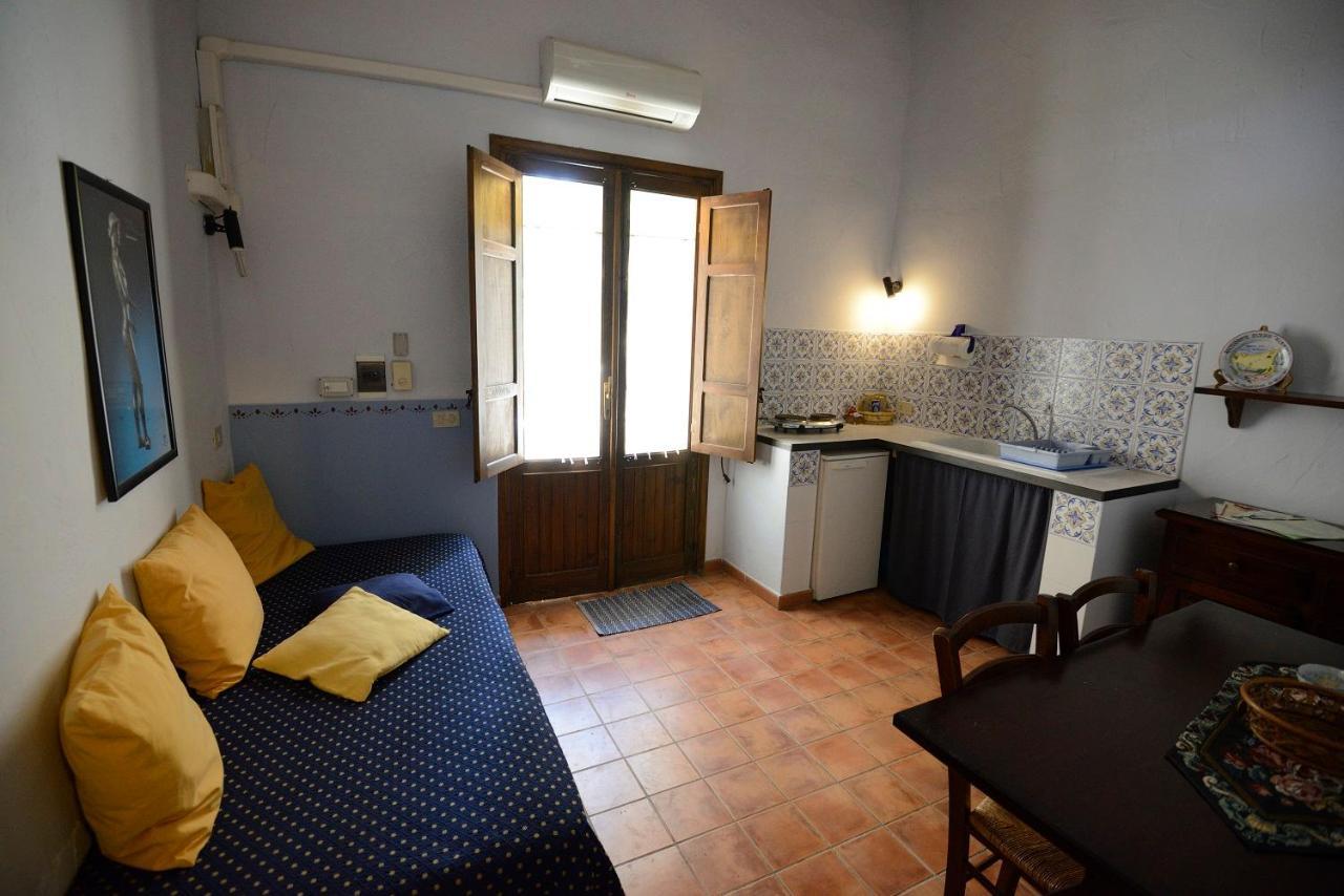 Duca Di Castelmonte Villa ตราปานี ภายนอก รูปภาพ