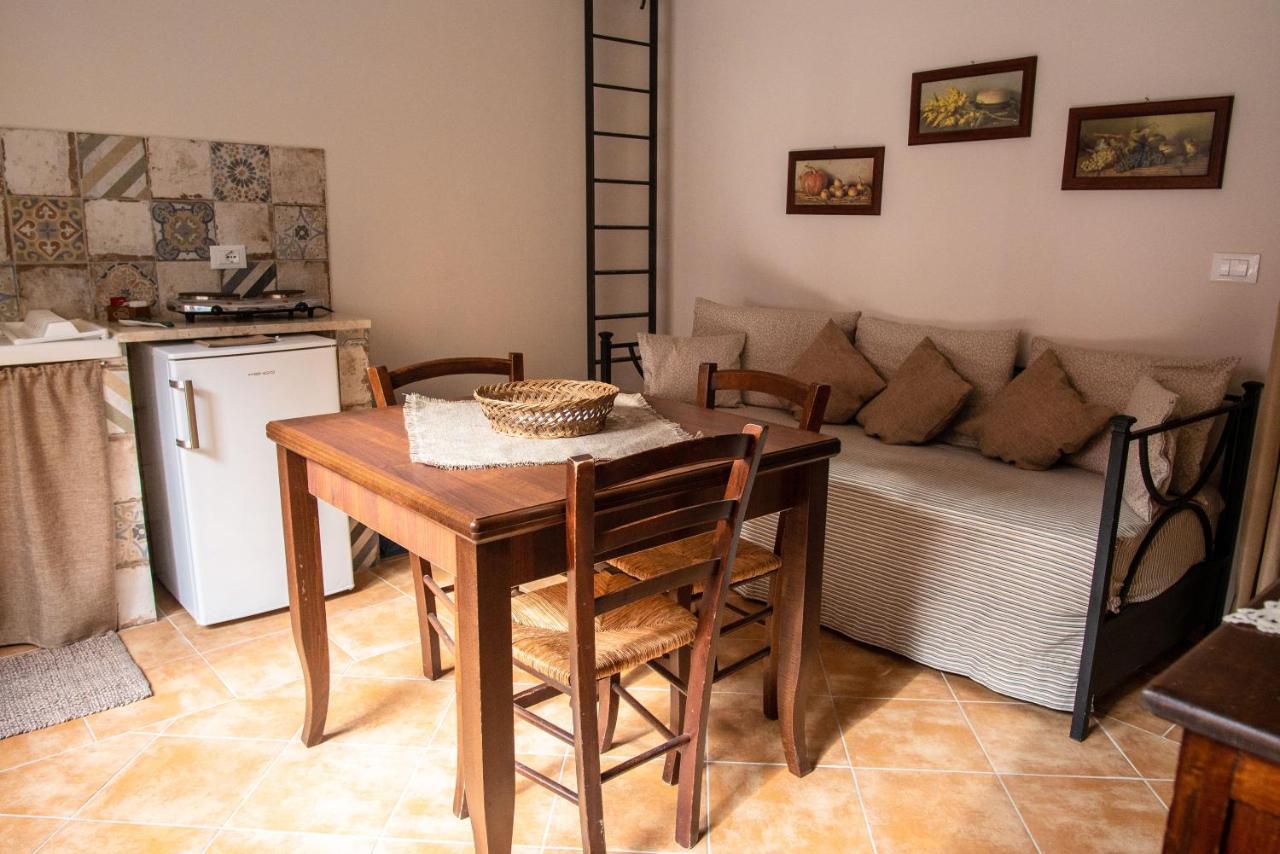 Duca Di Castelmonte Villa ตราปานี ภายนอก รูปภาพ
